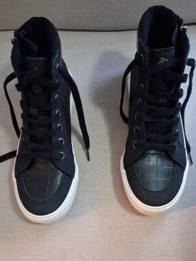 Malibu Black Kids High-Top Sneakers with White Sole